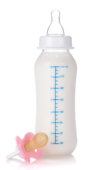 Baby-Flasche und Schnuller